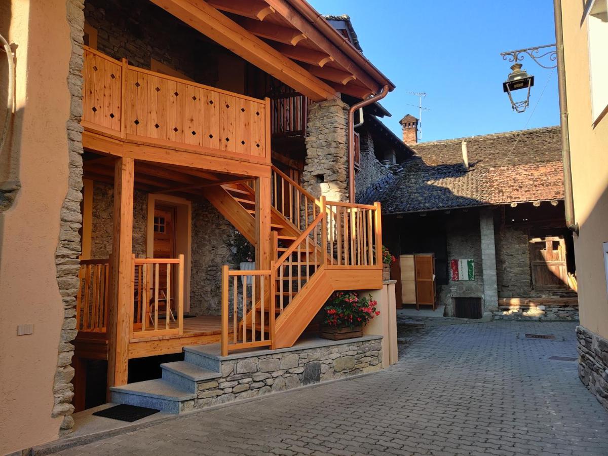 Au Fond Du Bourg Apartment Aosta Exterior photo